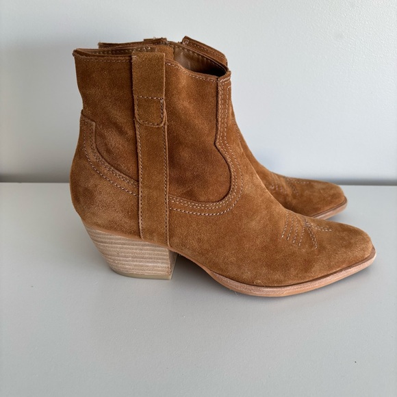 Dolce Vita Shoes - Brown Suede Ankle Cowboy Boots Size 7.5